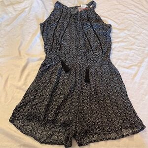 NWT geometric design romper. SizeSmall.